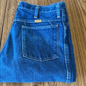 33 x30. Rustler Jean